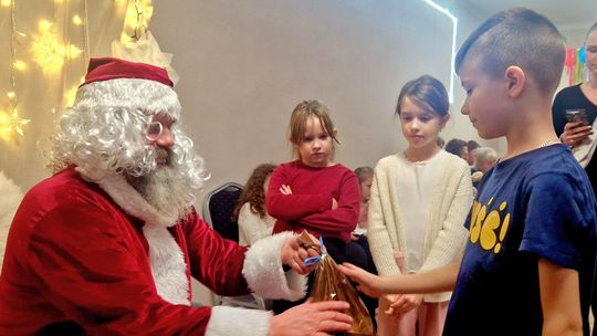 Zabawa choinkowa dla dzieci z KGW Kresowianki [GALERIA ZDJĘĆ]
