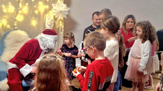 Zabawa choinkowa dla dzieci z KGW Kresowianki [GALERIA ZDJĘĆ]