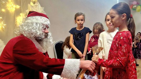Zabawa choinkowa dla dzieci z KGW Kresowianki [GALERIA ZDJĘĆ]