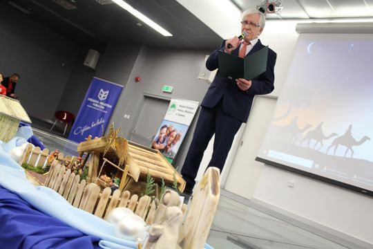 Chełm. Przegląd Kolęd i Pastorałek oraz rozstrzygnięcie konkursu na szopkę Bożonarodzeniową [GALERIA ZDJĘĆ]