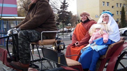 Krasnystaw. Orszak Trzech Króli z kościoła pw. Trójcy Przenajświętszej [GALERIA ZDJĘĆ]