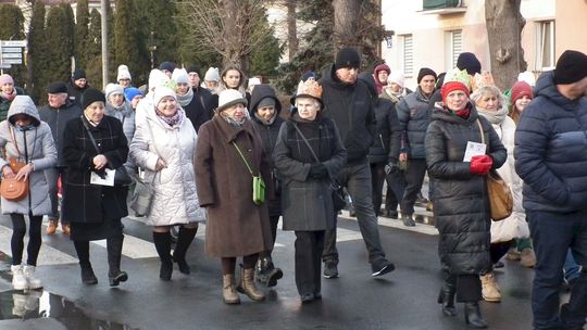 Krasnystaw. Orszak Trzech Króli z kościoła pw. Trójcy Przenajświętszej [GALERIA ZDJĘĆ]