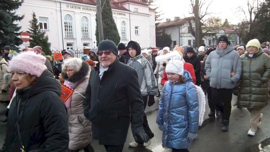 Krasnystaw. Orszak Trzech Króli z kościoła pw. Trójcy Przenajświętszej [GALERIA ZDJĘĆ]