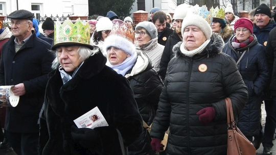 Krasnystaw. Orszak Trzech Króli z kościoła pw. Trójcy Przenajświętszej [GALERIA ZDJĘĆ]