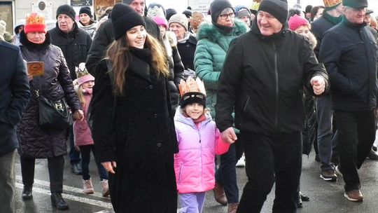 Krasnystaw. Orszak Trzech Króli z kościoła pw. Trójcy Przenajświętszej [GALERIA ZDJĘĆ]