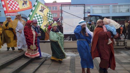 Krasnystaw. Orszak Trzech Króli z kościoła pw. Trójcy Przenajświętszej [GALERIA ZDJĘĆ]