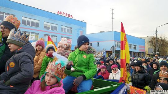 Krasnystaw. Orszak Trzech Króli z kościoła pw. Trójcy Przenajświętszej [GALERIA ZDJĘĆ]