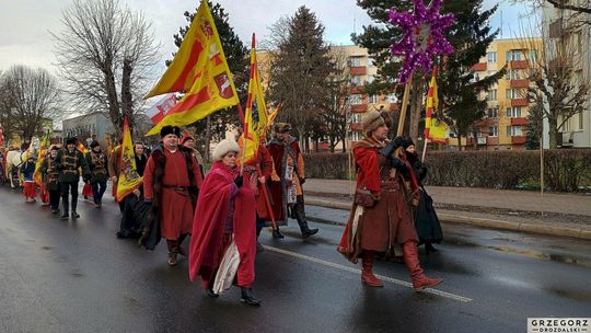 Krasnystaw. Orszak Trzech Króli z kościoła pw. Trójcy Przenajświętszej [GALERIA ZDJĘĆ]