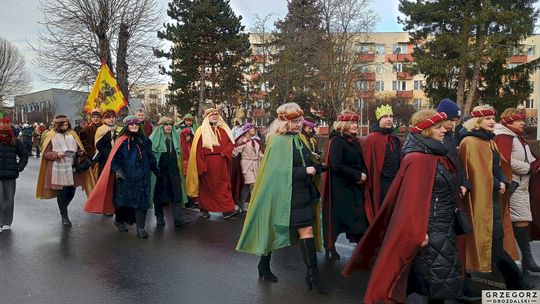 Krasnystaw. Orszak Trzech Króli z kościoła pw. Trójcy Przenajświętszej [GALERIA ZDJĘĆ]