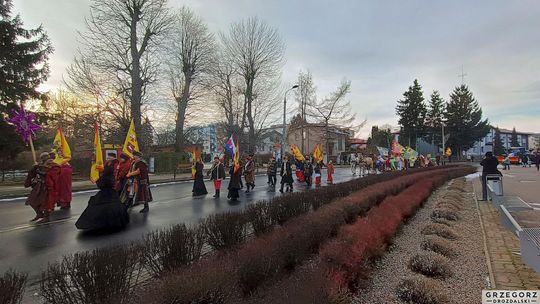 Krasnystaw. Orszak Trzech Króli z kościoła pw. Trójcy Przenajświętszej [GALERIA ZDJĘĆ]