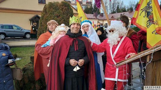 Krasnystaw. Orszak Trzech Króli z kościoła pw. Trójcy Przenajświętszej [GALERIA ZDJĘĆ]
