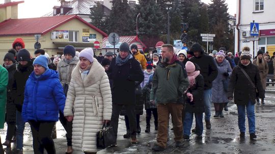 Orszak Trzech Króli z parafii pw. Świętego Franciszka Ksawerego [GALERIA ZDJĘĆ]