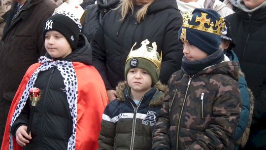 Orszak Trzech Króli z parafii pw. Świętego Franciszka Ksawerego [GALERIA ZDJĘĆ]