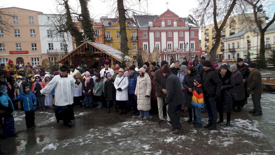 Orszak Trzech Króli z parafii pw. Świętego Franciszka Ksawerego [GALERIA ZDJĘĆ]