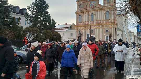 Orszak Trzech Króli z parafii pw. Świętego Franciszka Ksawerego [GALERIA ZDJĘĆ]
