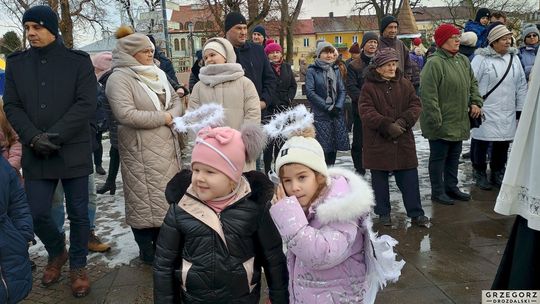 Orszak Trzech Króli z parafii pw. Świętego Franciszka Ksawerego [GALERIA ZDJĘĆ]