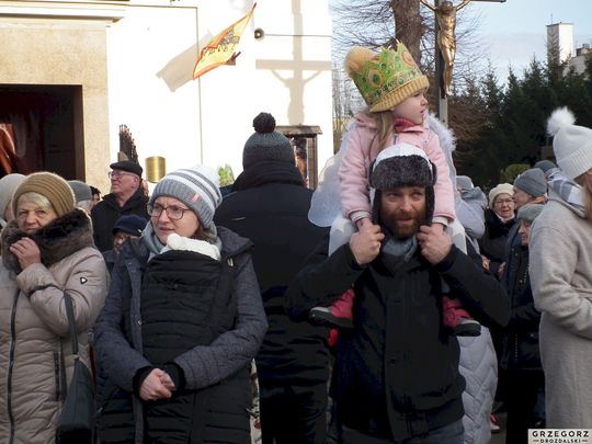 Krasnystaw. Orszak Trzech Króli z kościoła pw. Trójcy Przenajświętszej [GALERIA ZDJĘĆ]