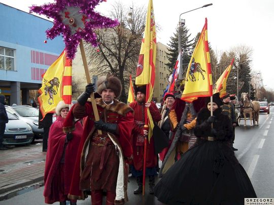 Krasnystaw. Orszak Trzech Króli z kościoła pw. Trójcy Przenajświętszej [GALERIA ZDJĘĆ]