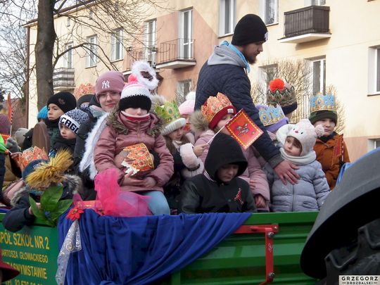 Krasnystaw. Orszak Trzech Króli z kościoła pw. Trójcy Przenajświętszej [GALERIA ZDJĘĆ]