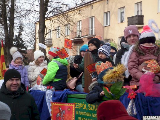 Krasnystaw. Orszak Trzech Króli z kościoła pw. Trójcy Przenajświętszej [GALERIA ZDJĘĆ]