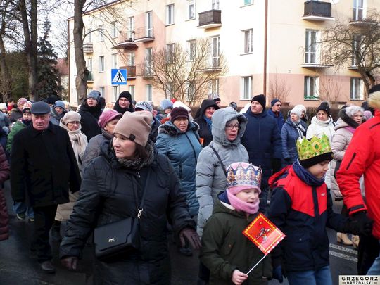 Krasnystaw. Orszak Trzech Króli z kościoła pw. Trójcy Przenajświętszej [GALERIA ZDJĘĆ]