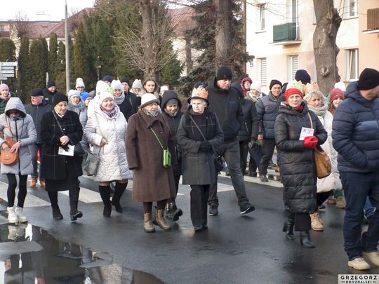 Krasnystaw. Orszak Trzech Króli z kościoła pw. Trójcy Przenajświętszej [GALERIA ZDJĘĆ]