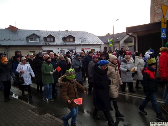 Krasnystaw. Orszak Trzech Króli z kościoła pw. Trójcy Przenajświętszej [GALERIA ZDJĘĆ]