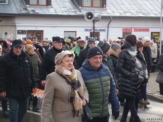Krasnystaw. Orszak Trzech Króli z kościoła pw. Trójcy Przenajświętszej [GALERIA ZDJĘĆ]