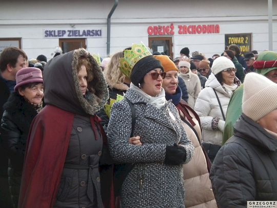 Krasnystaw. Orszak Trzech Króli z kościoła pw. Trójcy Przenajświętszej [GALERIA ZDJĘĆ]