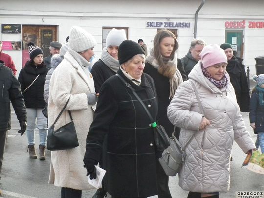 Krasnystaw. Orszak Trzech Króli z kościoła pw. Trójcy Przenajświętszej [GALERIA ZDJĘĆ]