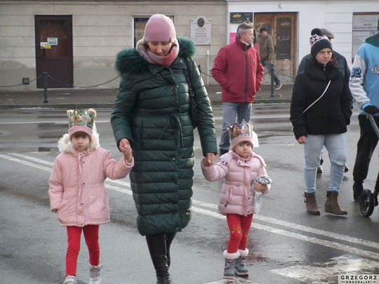 Krasnystaw. Orszak Trzech Króli z kościoła pw. Trójcy Przenajświętszej [GALERIA ZDJĘĆ]