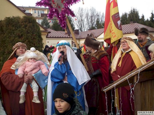 Krasnystaw. Orszak Trzech Króli z kościoła pw. Trójcy Przenajświętszej [GALERIA ZDJĘĆ]