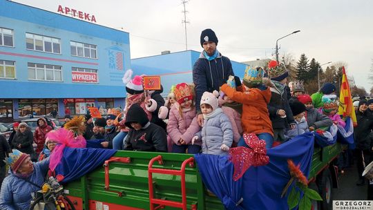 Krasnystaw. Orszak Trzech Króli z kościoła pw. Trójcy Przenajświętszej [GALERIA ZDJĘĆ]