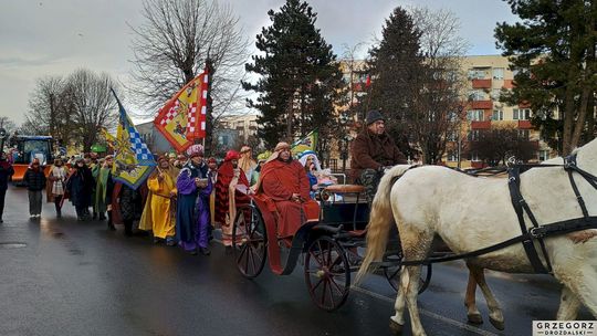Krasnystaw. Orszak Trzech Króli z kościoła pw. Trójcy Przenajświętszej [GALERIA ZDJĘĆ]