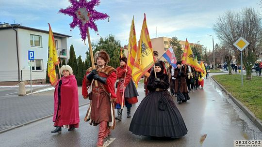 Krasnystaw. Orszak Trzech Króli z kościoła pw. Trójcy Przenajświętszej [GALERIA ZDJĘĆ]