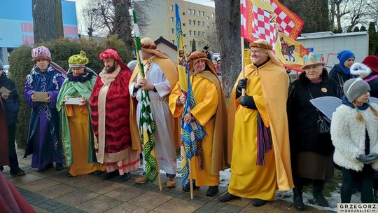 Krasnystaw. Orszak Trzech Króli z kościoła pw. Trójcy Przenajświętszej [GALERIA ZDJĘĆ]