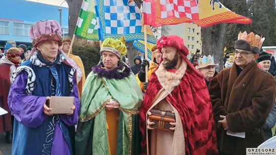 Krasnystaw. Orszak Trzech Króli z kościoła pw. Trójcy Przenajświętszej [GALERIA ZDJĘĆ]