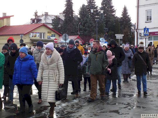 Orszak Trzech Króli z parafii pw. Świętego Franciszka Ksawerego [GALERIA ZDJĘĆ]