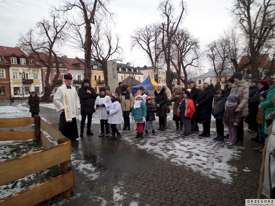 Orszak Trzech Króli z parafii pw. Świętego Franciszka Ksawerego [GALERIA ZDJĘĆ]