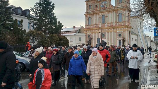 Orszak Trzech Króli z parafii pw. Świętego Franciszka Ksawerego [GALERIA ZDJĘĆ]
