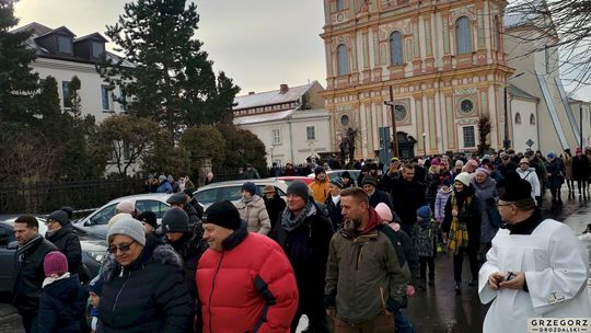 Orszak Trzech Króli z parafii pw. Świętego Franciszka Ksawerego [GALERIA ZDJĘĆ]
