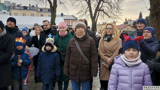 Orszak Trzech Króli z parafii pw. Świętego Franciszka Ksawerego [GALERIA ZDJĘĆ]