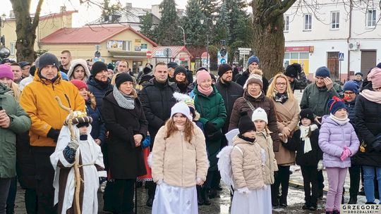 Orszak Trzech Króli z parafii pw. Świętego Franciszka Ksawerego [GALERIA ZDJĘĆ]