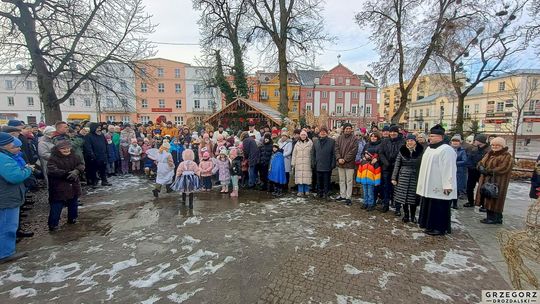 Orszak Trzech Króli z parafii pw. Świętego Franciszka Ksawerego [GALERIA ZDJĘĆ]