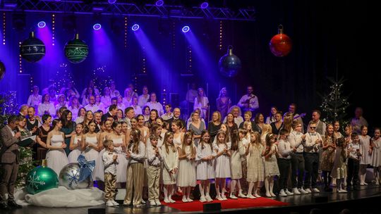 Chełm. KONCERT KOLĘD I PASTORAŁEK "POKÓJ NA ZIEMI" [GALERIA ZDJĘĆ]