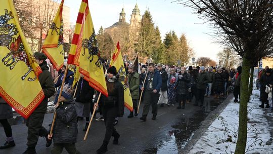 Orszak trzech króli przeszedł ulicami Włodawy [GALERIA ZDJĘĆ]