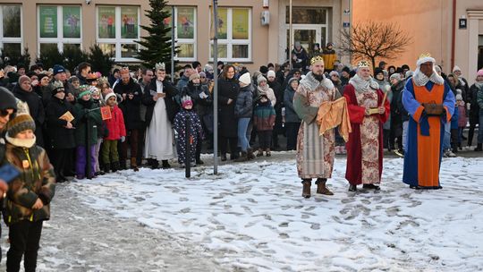 Orszak trzech króli przeszedł ulicami Włodawy [GALERIA ZDJĘĆ]