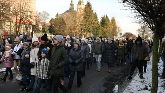 Orszak trzech króli przeszedł ulicami Włodawy [GALERIA ZDJĘĆ]