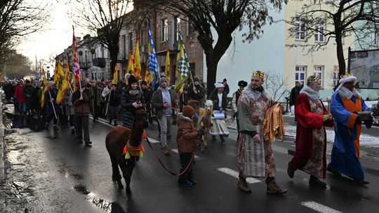Orszak trzech króli przeszedł ulicami Włodawy [GALERIA ZDJĘĆ]