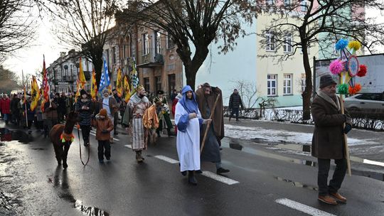 Orszak trzech króli przeszedł ulicami Włodawy [GALERIA ZDJĘĆ]